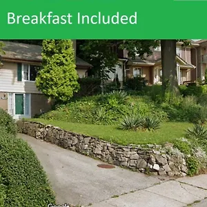 Riverview Closest To Falls, Free Breakfast Delivered Daily Holiday home Niagara Falls