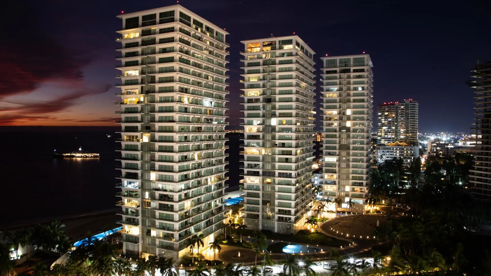 Gorgeous 15 Floor Grand Venetian Apartment Puerto Vallarta Mexico